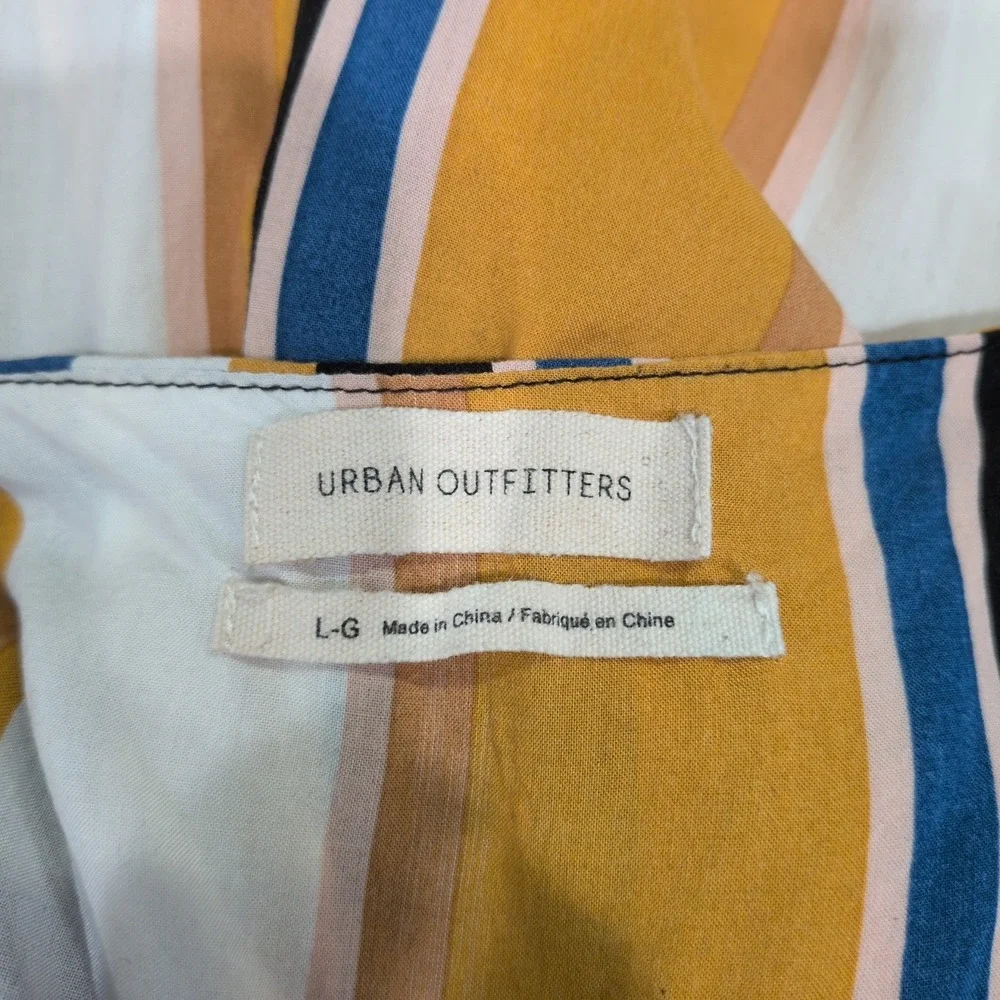 Urban Outfitters Jumpsuit Women's Large Yellow Striped Cropped Button Front‎